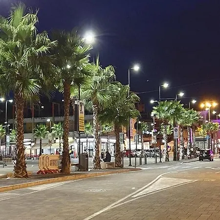 Appartamento Lungomare Parcheggio Privato Gratuito *
