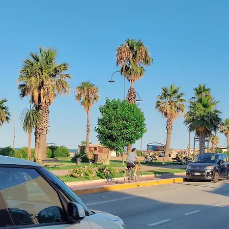 Lungomare Parcheggio Privato Gratuito 公寓