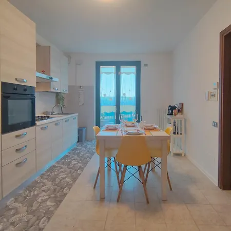 公寓 Lungomare Parcheggio Privato Gratuito Porto SantʼElpidio